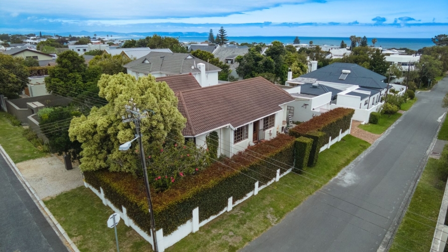 3 Bedroom Property for Sale in Voelklip Western Cape